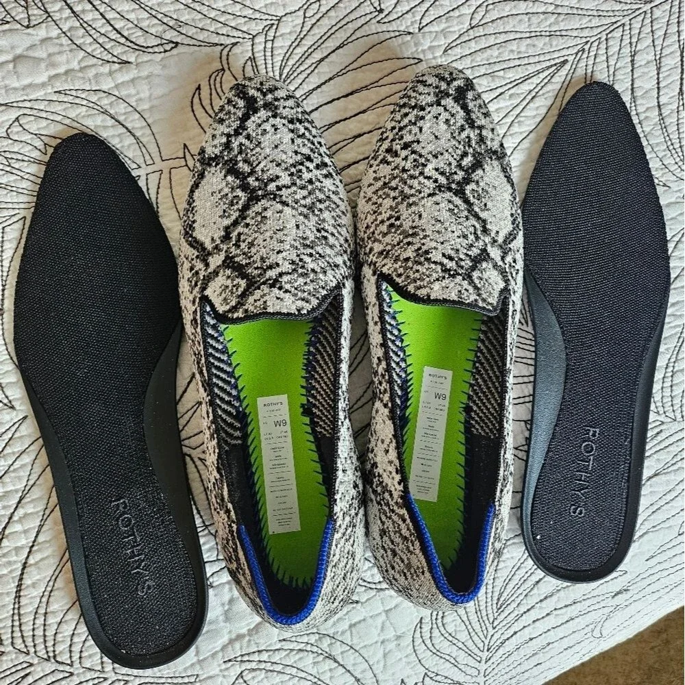 EUC Rothy’s White Python Snake Almond Loafers Flats Black Size 9